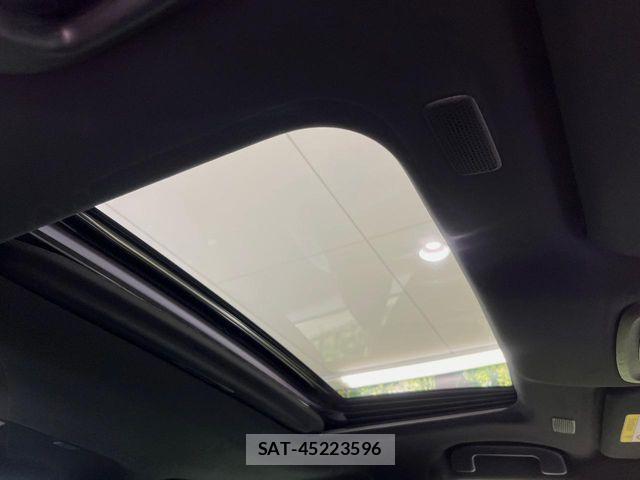 Toyota Crown Crossover 2023-01 8313838-2