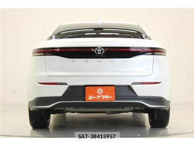 Toyota Crown Crossover 2023-03 8313856-10