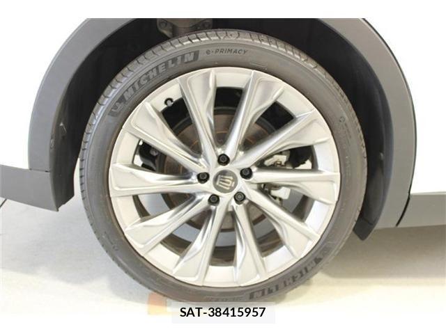 Toyota Crown Crossover 2023-03 8313856-22