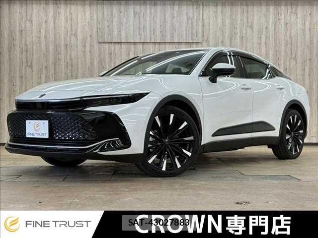 Toyota Crown Crossover 2023-01 8313842-0