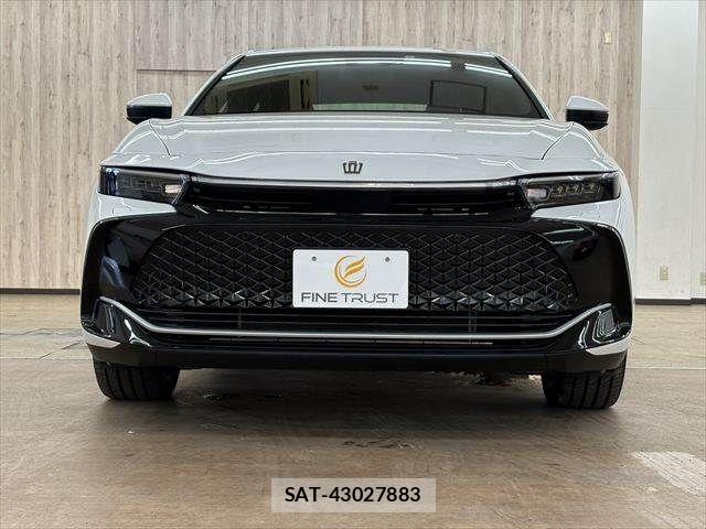 Toyota Crown Crossover 2023-01 8313842-12