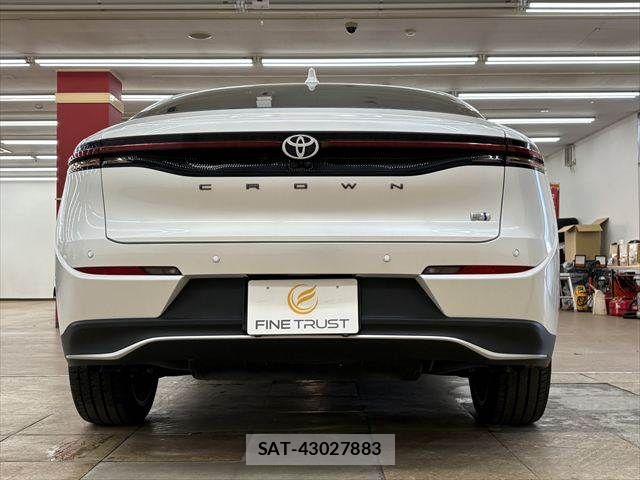 Toyota Crown Crossover 2023-01 8313842-15