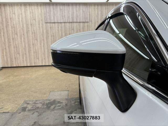Toyota Crown Crossover 2023-01 8313842-21