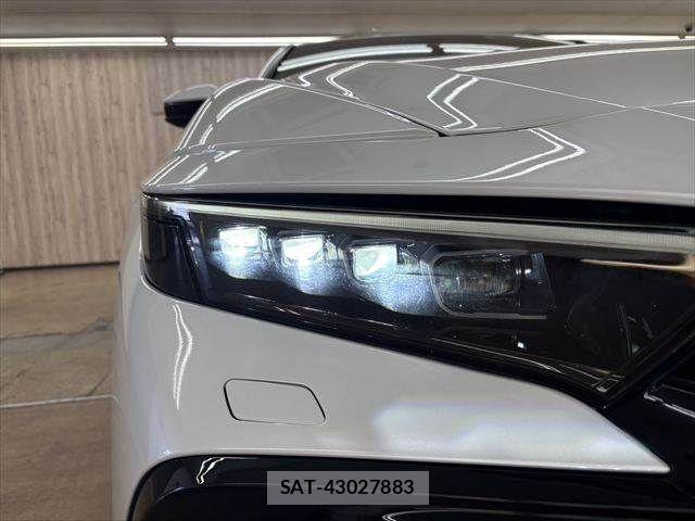 Toyota Crown Crossover 2023-01 8313842-25