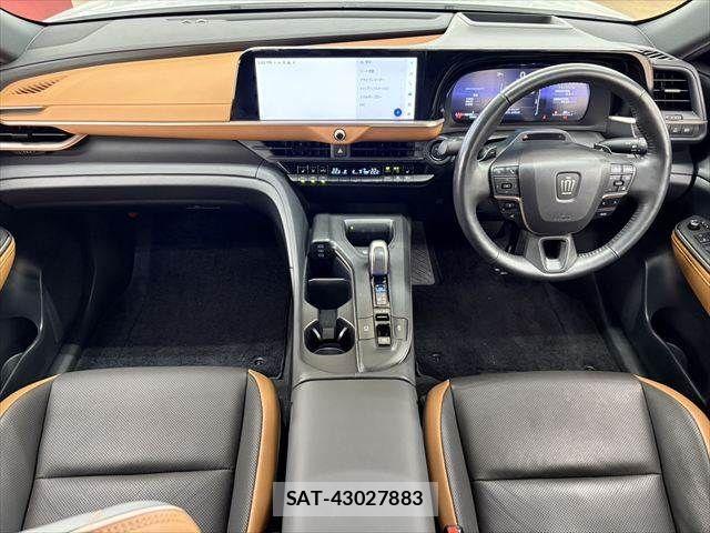 Toyota Crown Crossover 2023-01 8313842-2