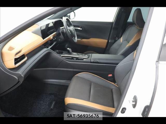Toyota Crown Crossover 2023-01 8313837-11