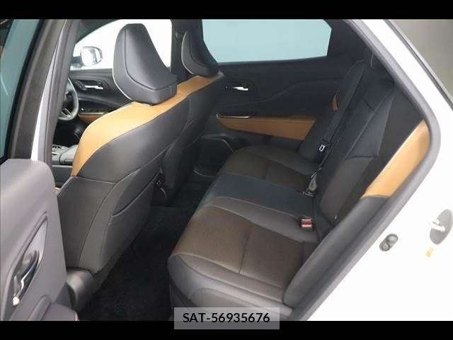 Toyota Crown Crossover 2023-01 8313837-12