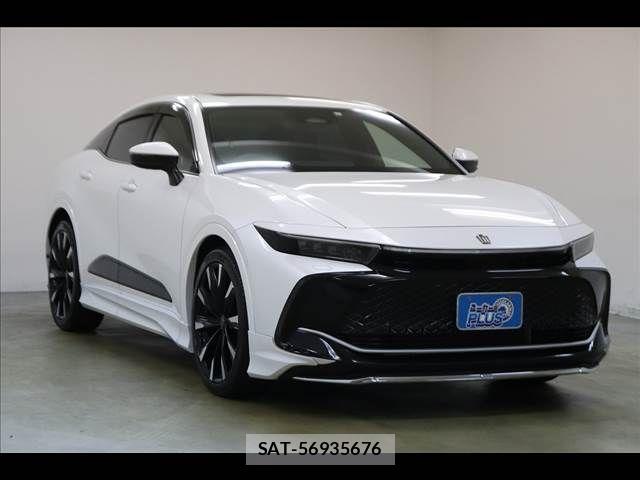 Toyota Crown Crossover 2023-01 8313837-17