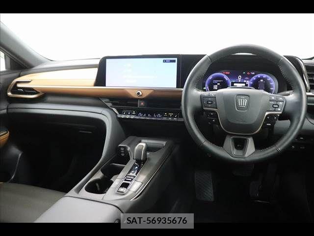 Toyota Crown Crossover 2023-01 8313837-1