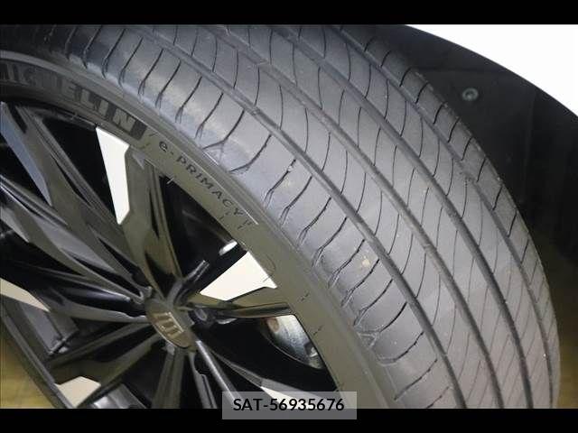 Toyota Crown Crossover 2023-01 8313837-24