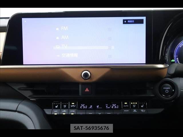 Toyota Crown Crossover 2023-01 8313837-28