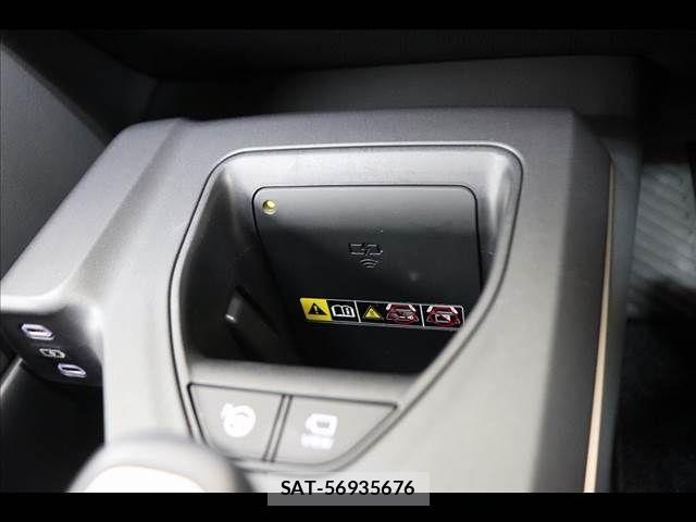 Toyota Crown Crossover 2023-01 8313837-6