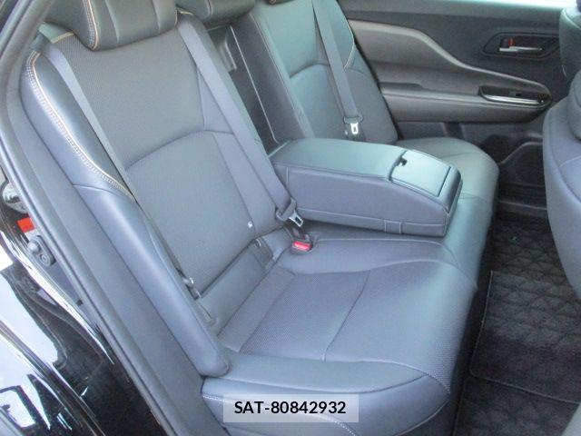 Toyota Crown Crossover 2025-08 8313836-9