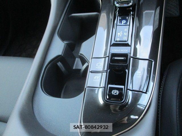 Toyota Crown Crossover 2025-08 8313836-23