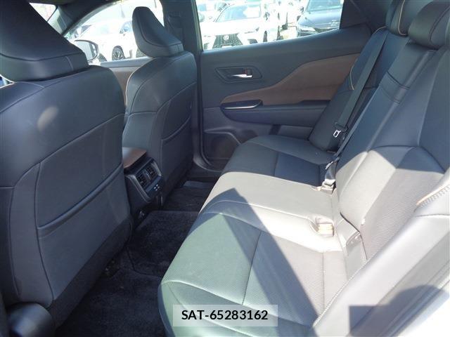 Toyota Crown Crossover 2023-10 8313841-11