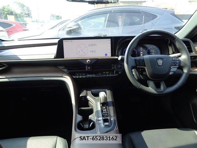 Toyota Crown Crossover 2023-10 8313841-12