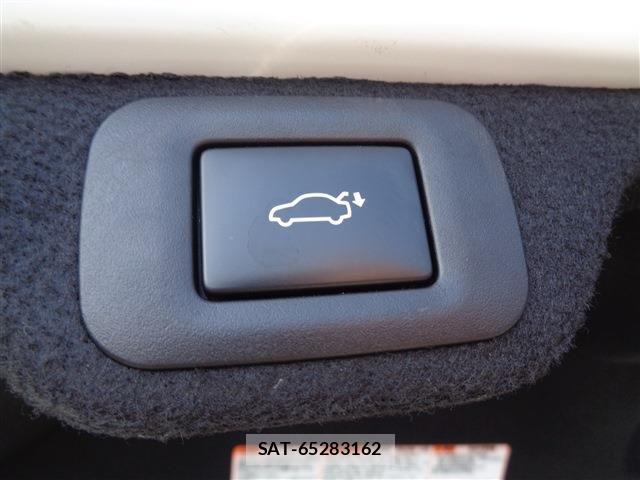 Toyota Crown Crossover 2023-10 8313841-17
