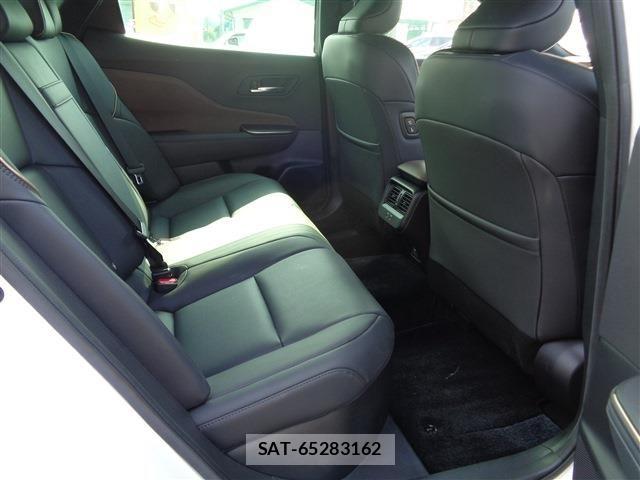 Toyota Crown Crossover 2023-10 8313841-19