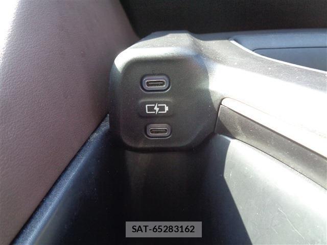 Toyota Crown Crossover 2023-10 8313841-26