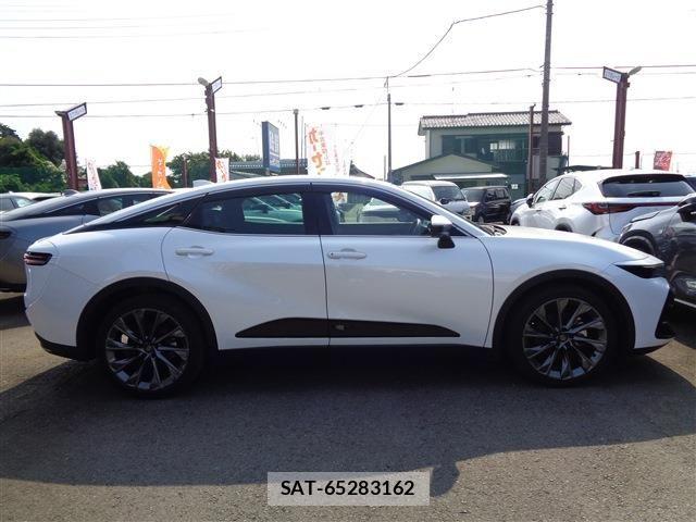 Toyota Crown Crossover 2023-10 8313841-3