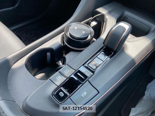 Toyota Crown Crossover 2022-11 8334482-9