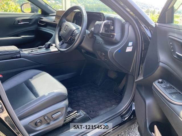 Toyota Crown Crossover 2022-11 8334482-3
