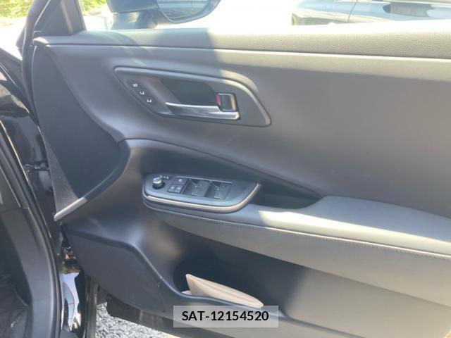 Toyota Crown Crossover 2022-11 8334482-4