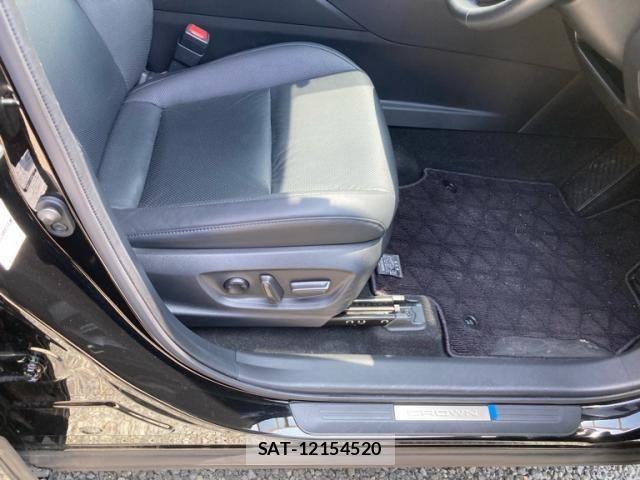 Toyota Crown Crossover 2022-11 8334482-6