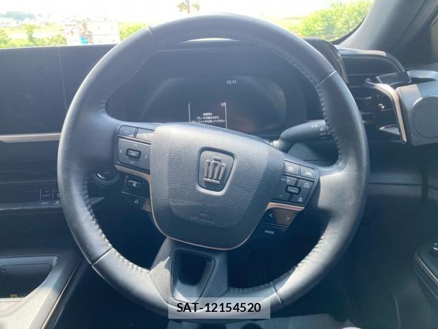 Toyota Crown Crossover 2022-11 8334482-8