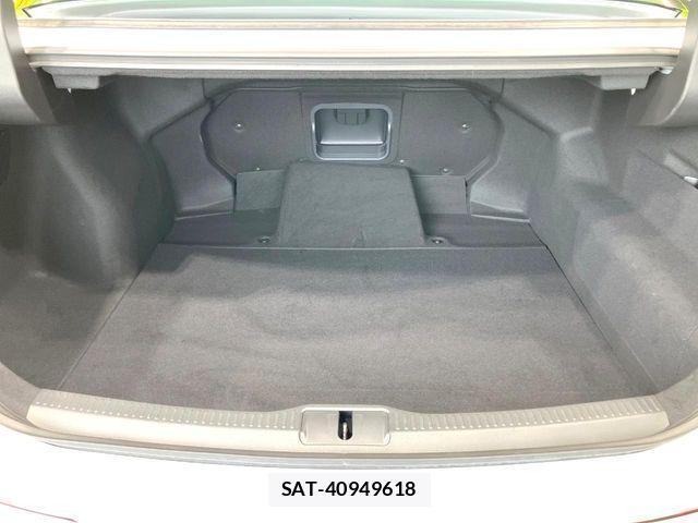 Toyota Crown Crossover 2023-09 8334483-9