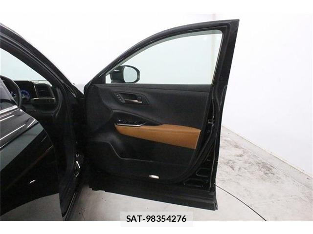 Toyota Crown Crossover 2023-07 8335320-27