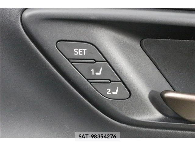Toyota Crown Crossover 2023-07 8335320-29