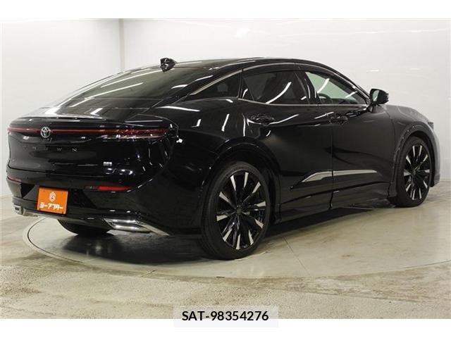Toyota Crown Crossover 2023-07 8335320-4