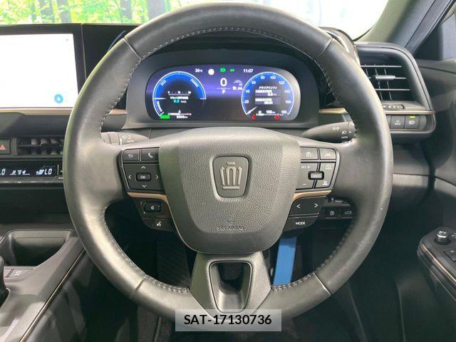 Toyota Crown Crossover 2023-09 8335318-10