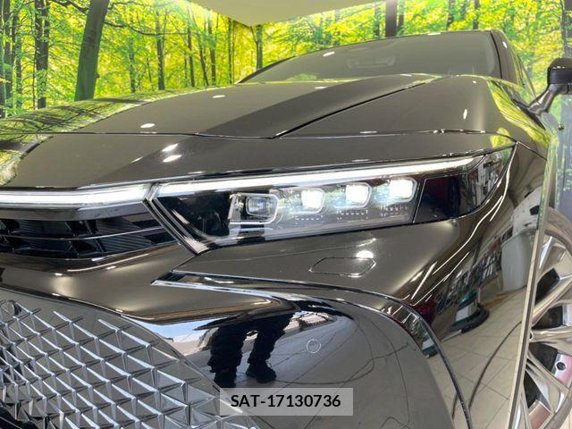 Toyota Crown Crossover 2023-09 8335318-11