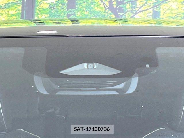 Toyota Crown Crossover 2023-09 8335318-4