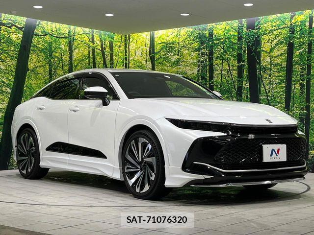 Toyota Crown Crossover 2023-04 8335315-16