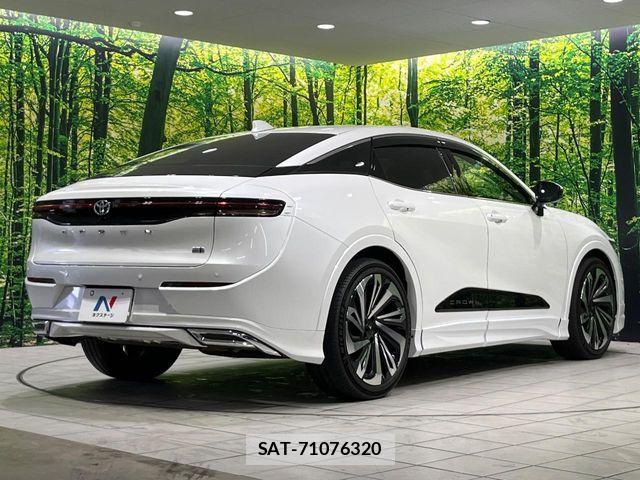 Toyota Crown Crossover 2023-04 8335315-17