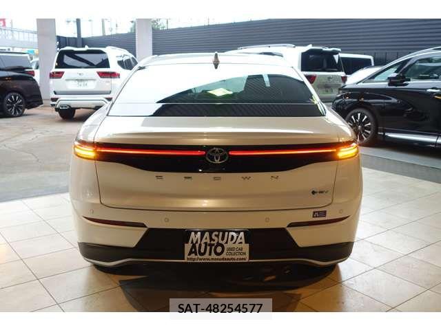 Toyota Crown Crossover 2026-03 8335312-5