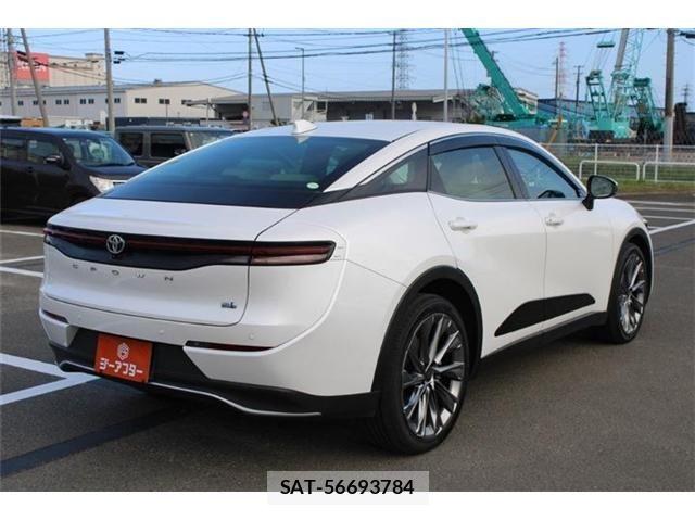 Toyota Crown Crossover 2022-12 8335322-10