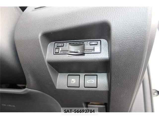 Toyota Crown Crossover 2022-12 8335322-4