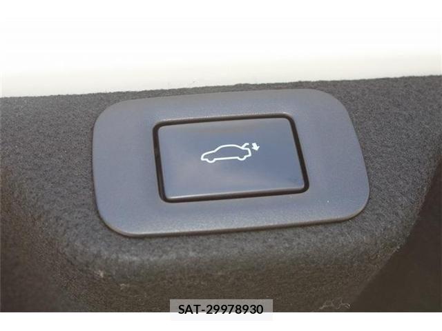 Toyota Crown Crossover 2023-04 8335321-3
