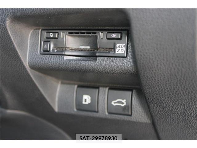 Toyota Crown Crossover 2023-04 8335321-4