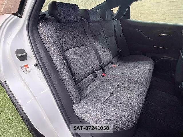 Toyota Crown Crossover 2023-06 8335319-11