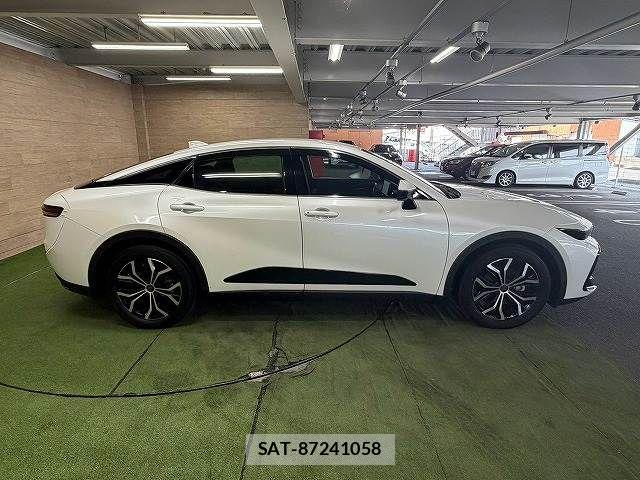 Toyota Crown Crossover 2023-06 8335319-17