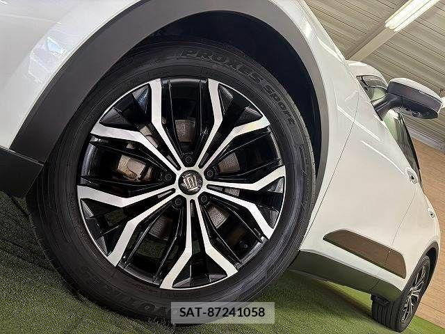 Toyota Crown Crossover 2023-06 8335319-18