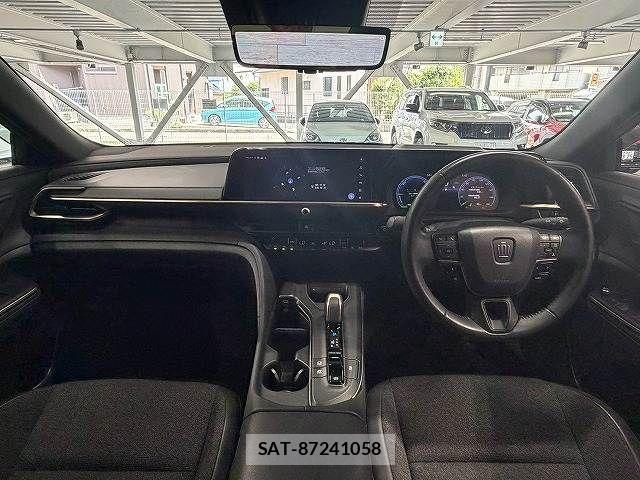 Toyota Crown Crossover 2023-06 8335319-1