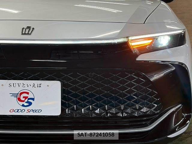 Toyota Crown Crossover 2023-06 8335319-19