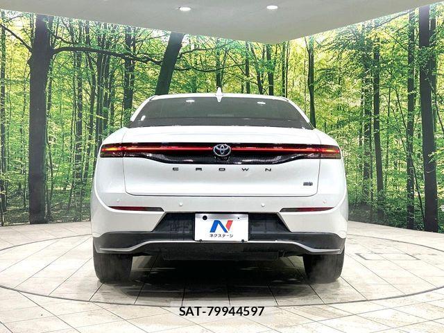 Toyota Crown Crossover 2022-12 8335317-15