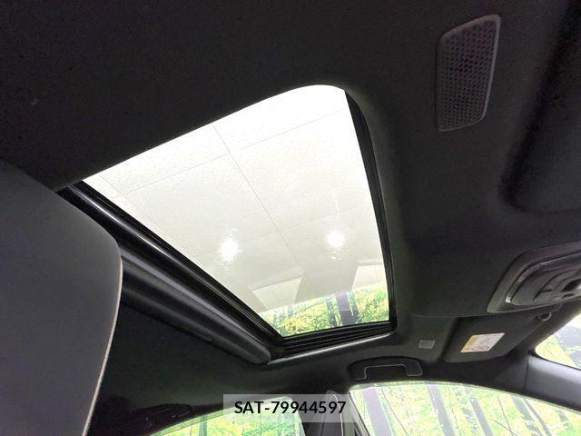 Toyota Crown Crossover 2022-12 8335317-1